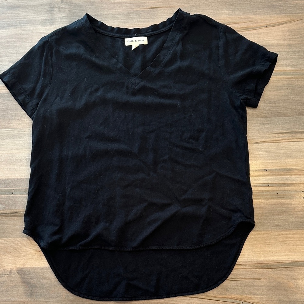 Cloth &Stone Classic Black V-Neck Tee